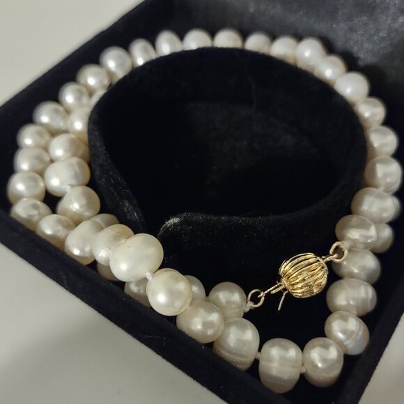 Freshwater Cultured Pearl Necklace - Picture 2 of 4